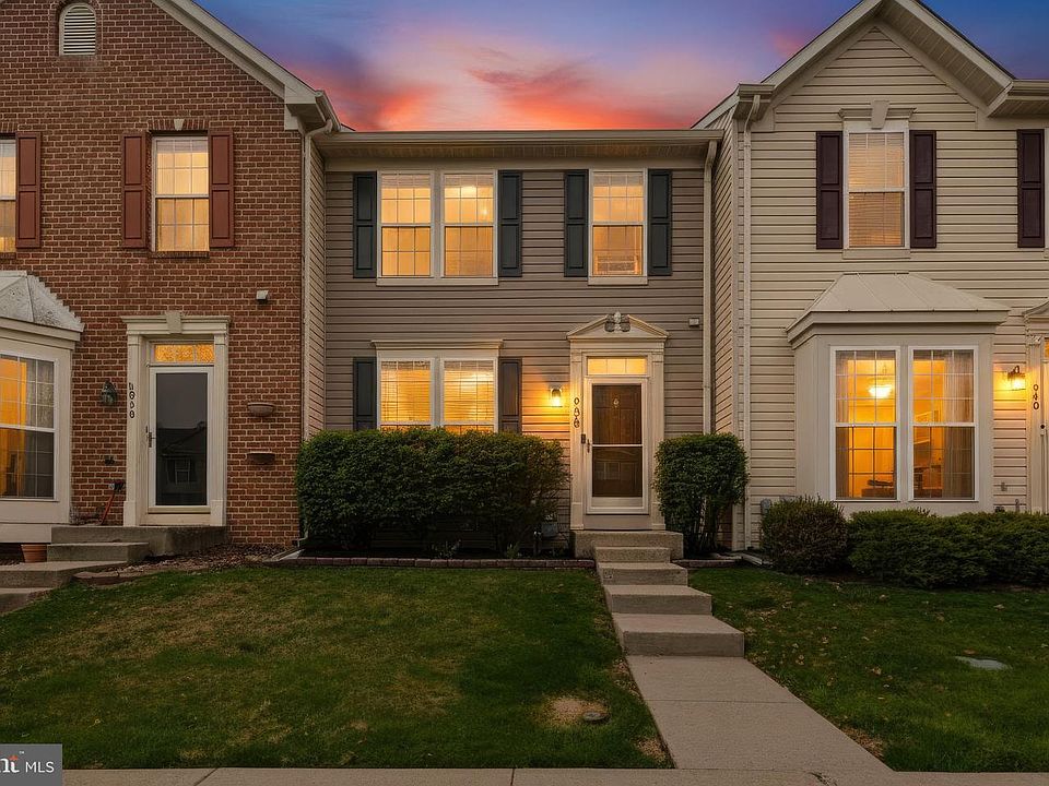1st image of 938 Felicia Ct