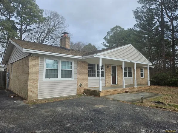 2937 Abingdon Heights Dr, Hayes, VA 23072