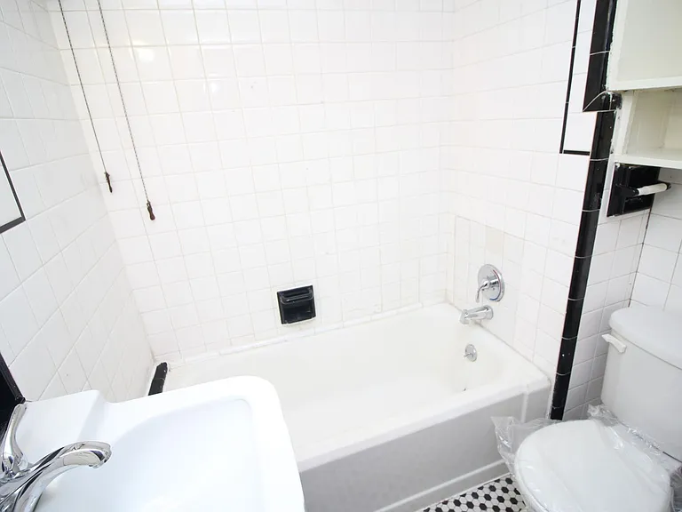 1224 Saint Paul St — Photo 7