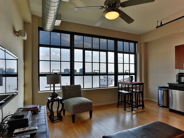 Riverview Lofts — Photo 47