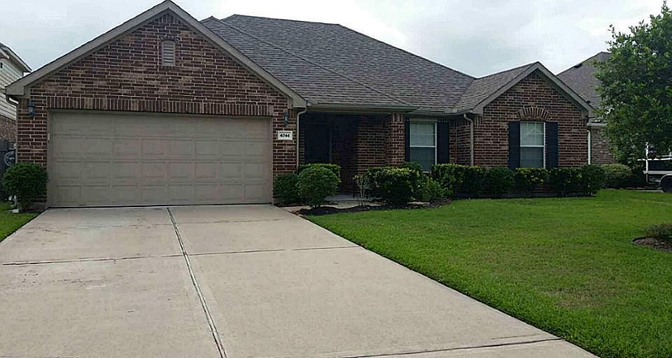 1st image of 4044 Palmetto Ct