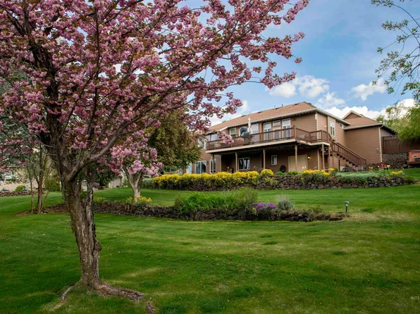 3780 Nicklaus Dr, Clarkston, WA 99403