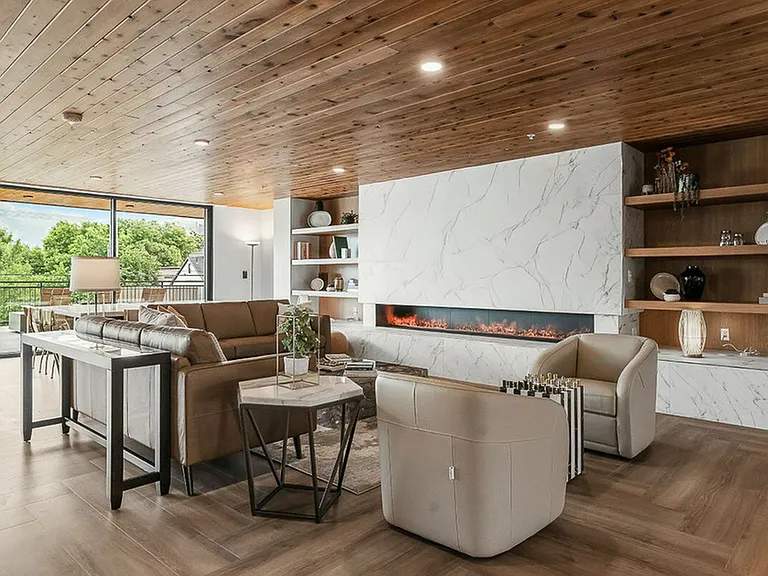 Clubroom at Current Apartments