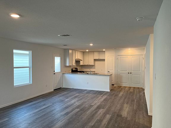 4th image of 5909 Antonio Pl