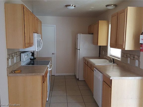 4th image of 208 Mirador Dr