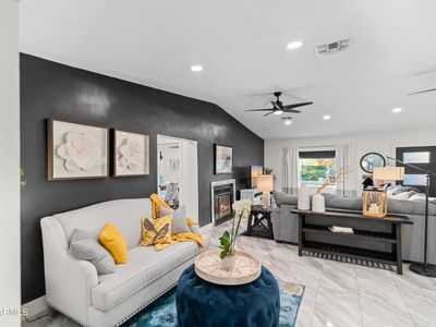 6735 N 10TH Street, Phoenix, AZ, 85014