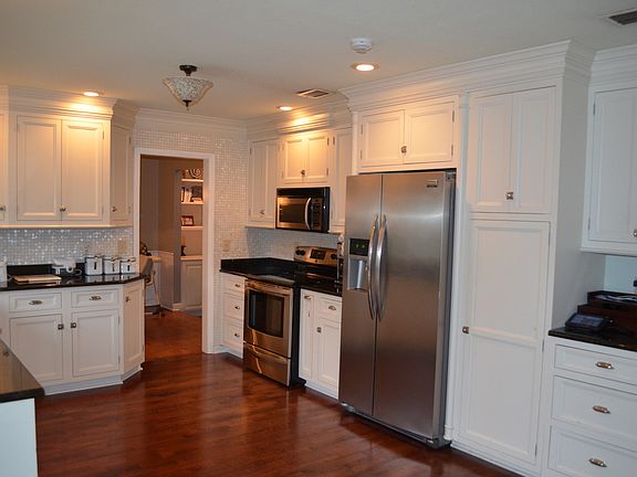 3rd image of 1405 Symphony Ct