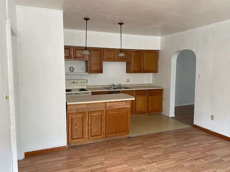 238 Iron St #2 — Photo 4