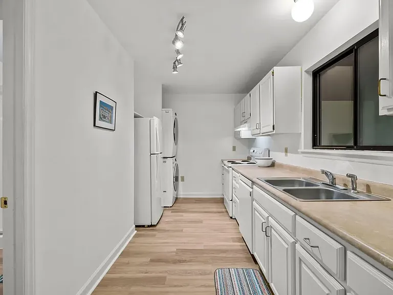 103 Hidden Valley Dr — Photo 9