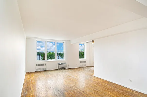 Sold by Century 21 Metropolitan | media 16