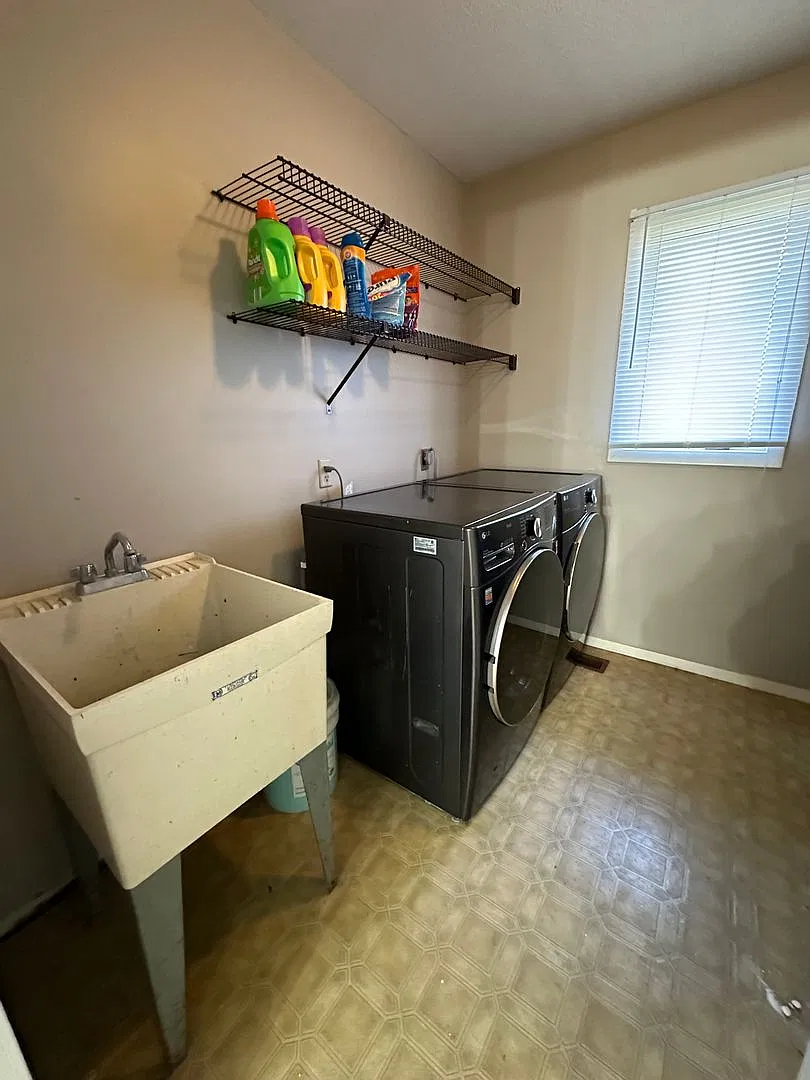 Country Village Home For Rent — Photo 3