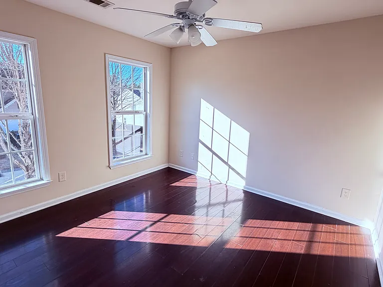908 Wendlebury Ct — Photo 37
