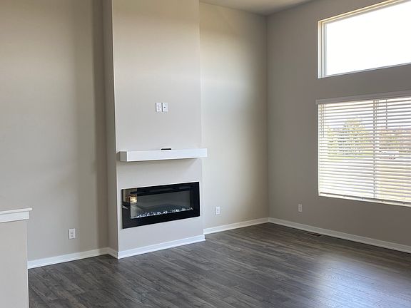 5th image of 9767 Crestview Dr
