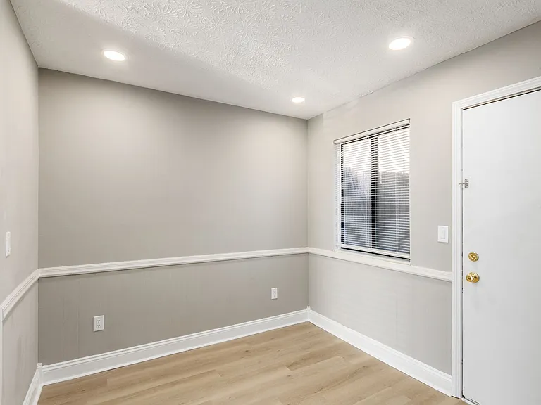 3127 Francinelane Dr — Photo 7