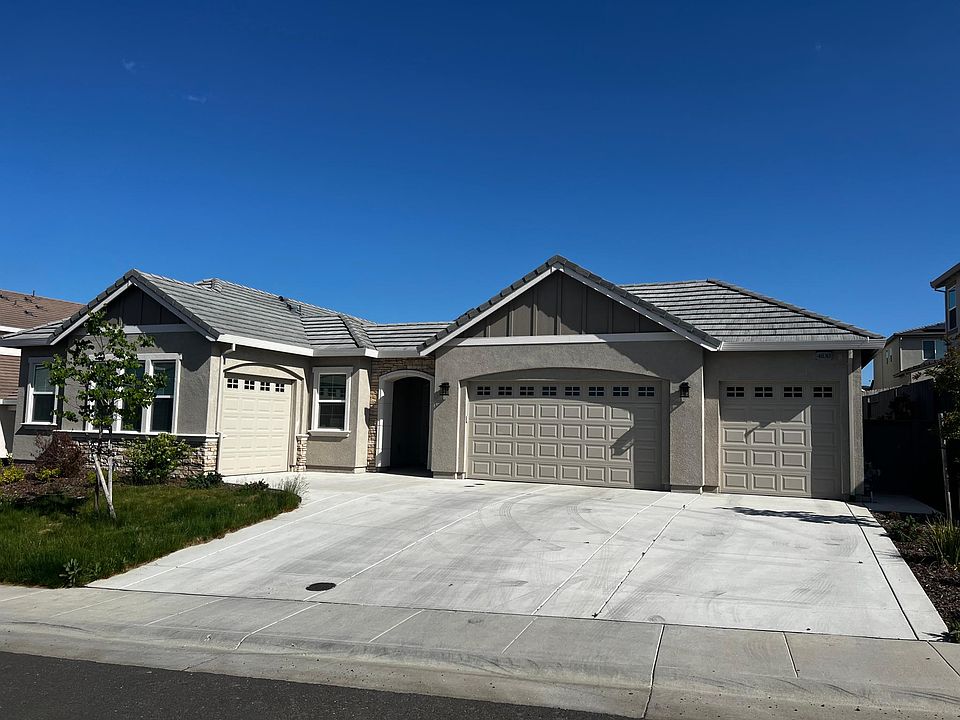 1st image of 4830 White Pine Dr