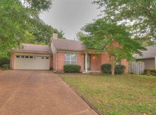 1210 Breezy Gate Dr, Cordova, TN 38018