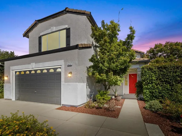 925 Cloverbrook Circle, Vacaville, CA 95687