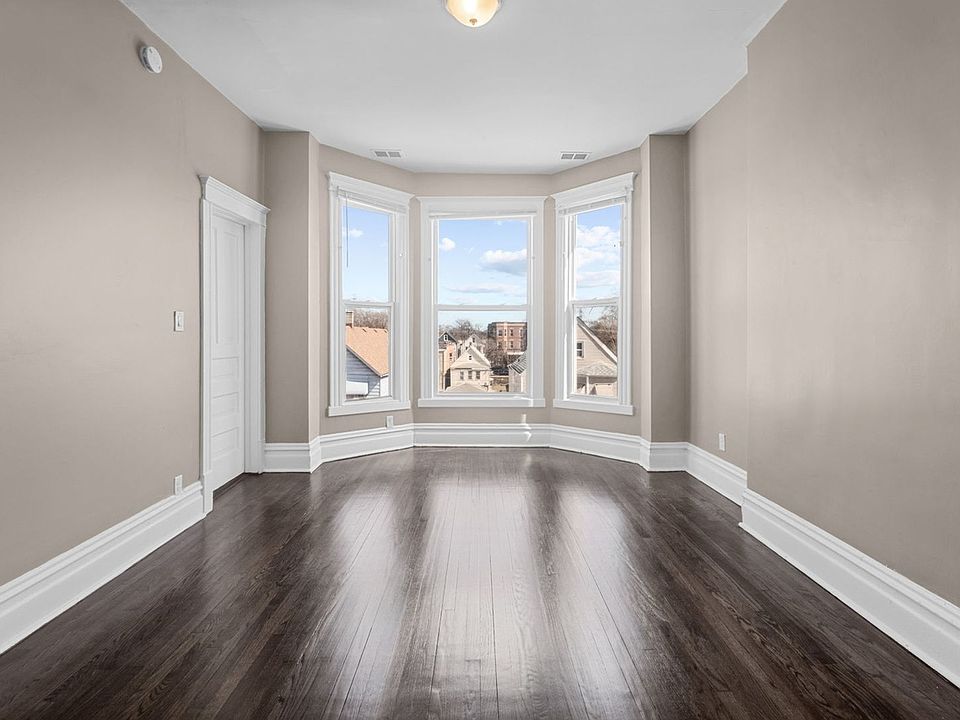 1st image of 9710 S Avenue L #3