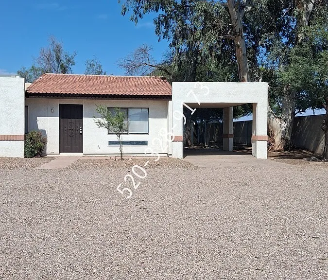 13501 N Lon Adams Rd #1 — Photo 2