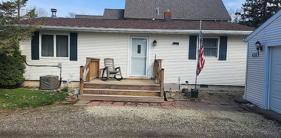 1st image of 416 N Olcott Lake Rd