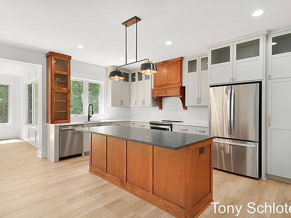 3rd image of 5178 Blendon Woods Ct #10