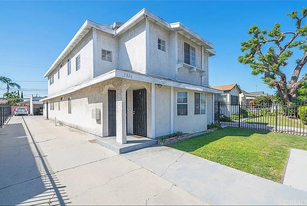 1326 W 90th Pl — Photo 1