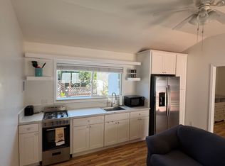 925 Vale View Dr #A, Vista, CA 92081