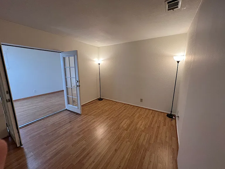 6735 Trammel Ct — Photo 3