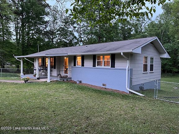3rd image of 1797 Pineview Dr
