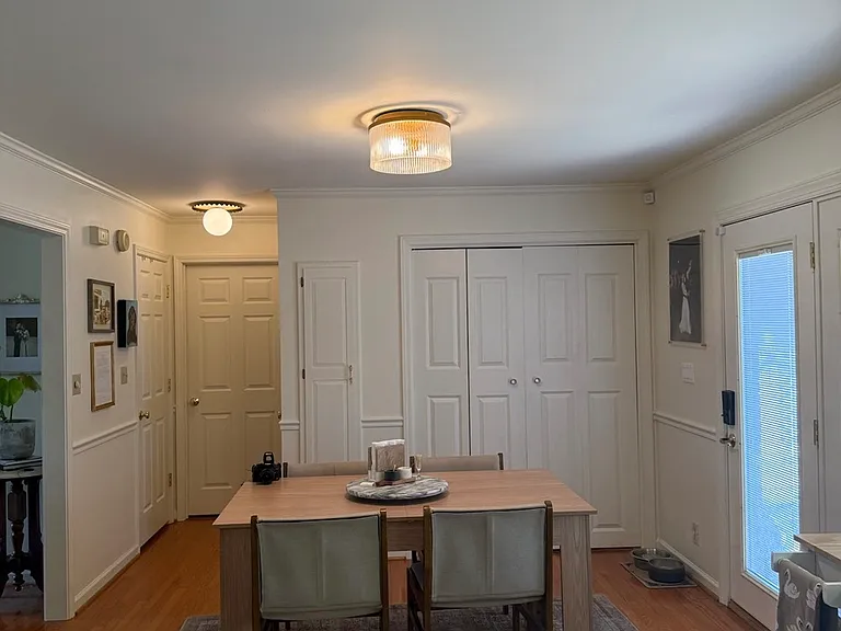 619 Chesterfield Cir — Photo 4