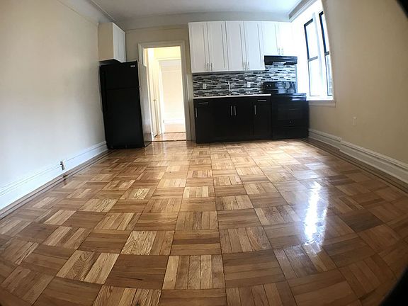 3rd image of 179 Linden Blvd APT 5J