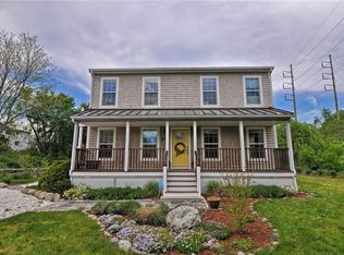 250 Riverside Dr, Tiverton, RI 02878