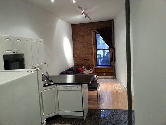 3rd image of 67 E 2nd St APT 3