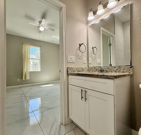 2 W Orange St #101 — Photo 29