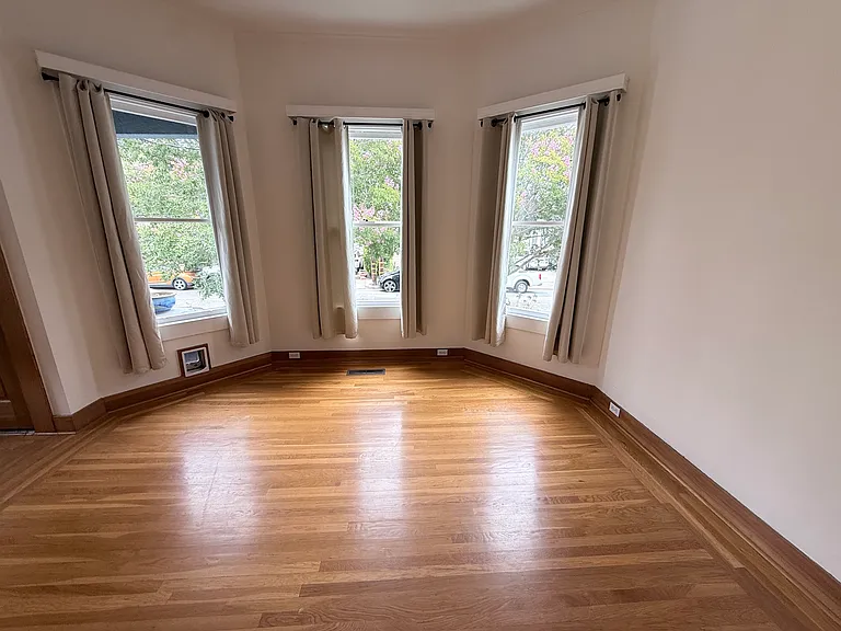 5263 Locksley Ave — Photo 3