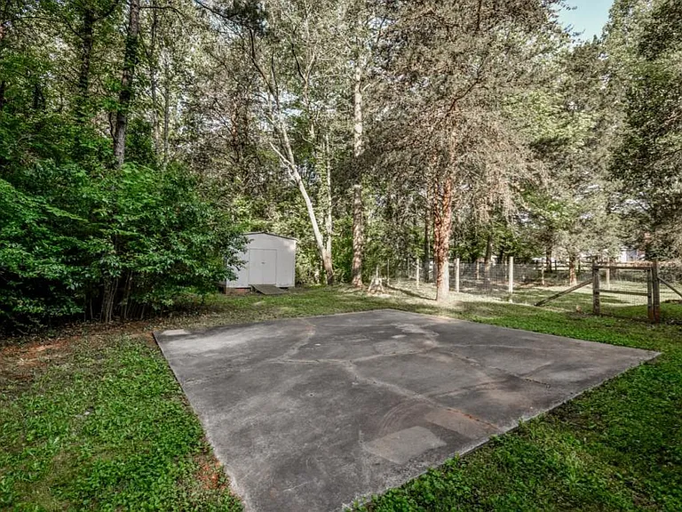 7730 Deer Track Dr — Photo 40
