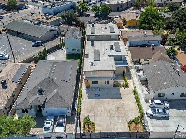 10882 1/2 Dora St, Sun Valley, CA 91352