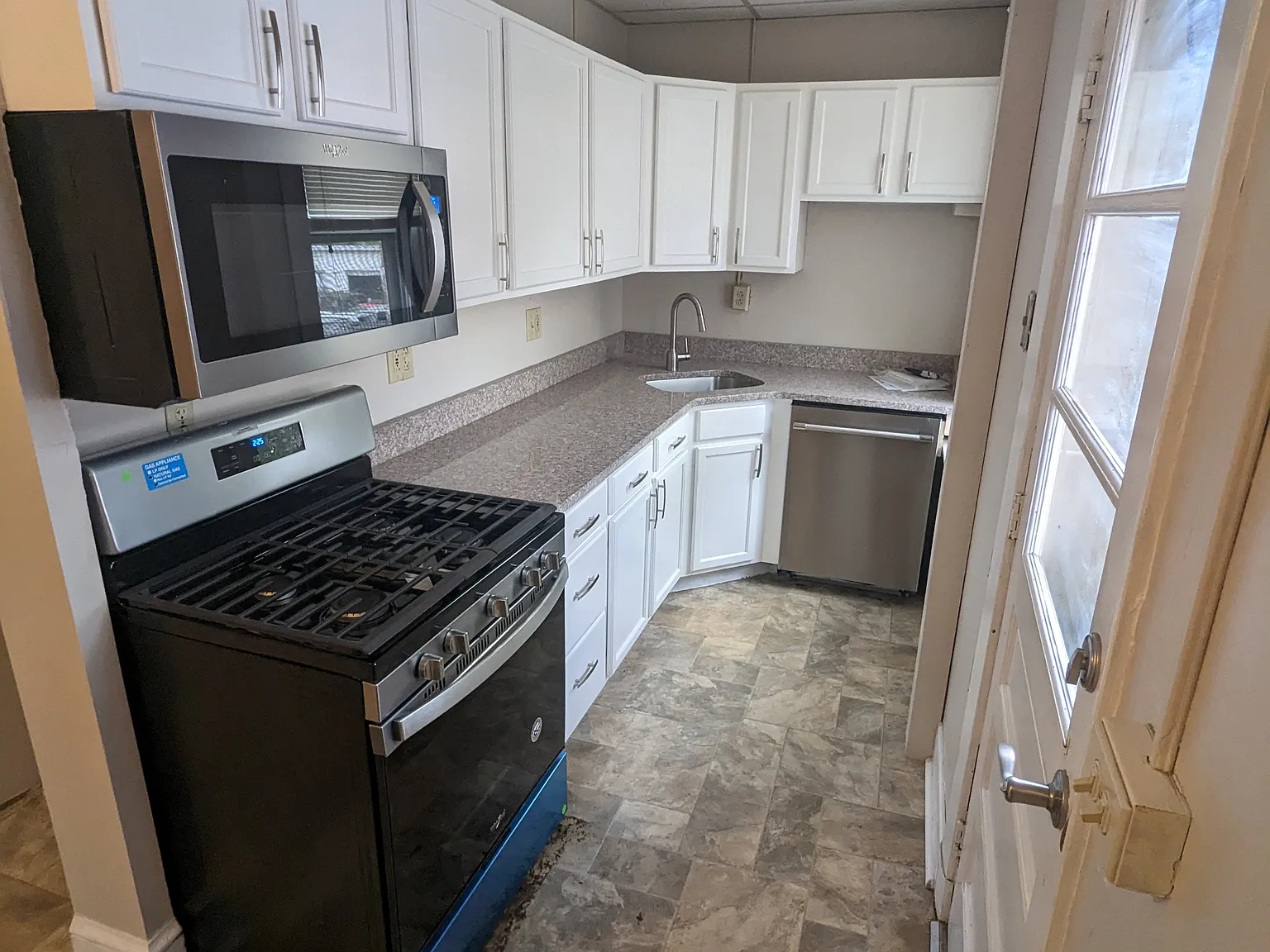 704 N Lime St - 2 — Photo 2