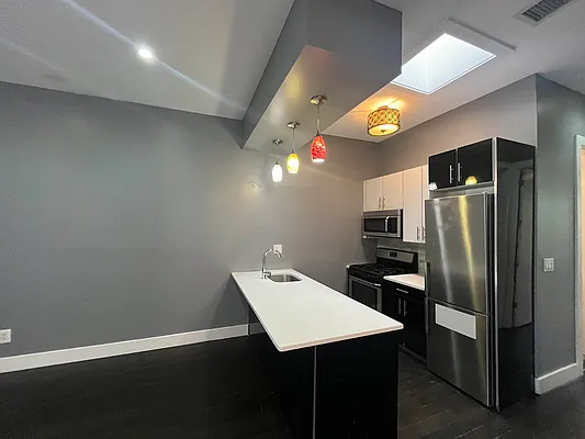 Rented by Yup Realty LLC | media 19