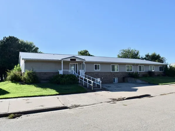 615 S Jefferson Ave, Pierre, SD 57501