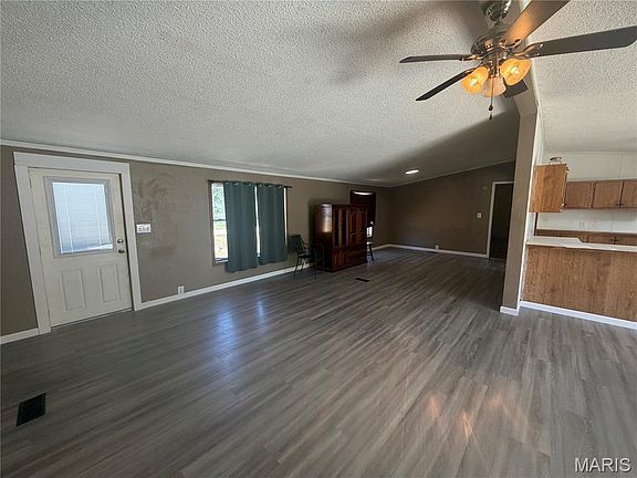 4th image of 20430 Granger Ln