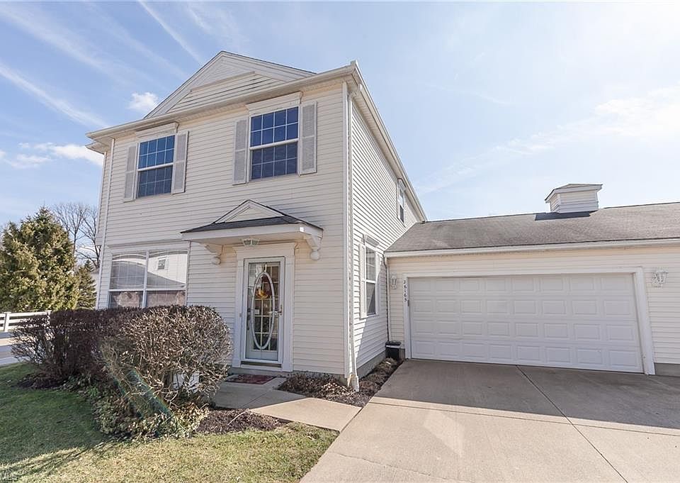 1st image of 26165 Hawthorne Ct #C11