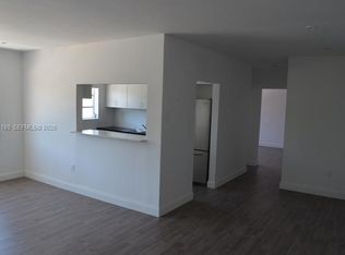 7945 East Dr APT 206, North Bay Village, FL 33141