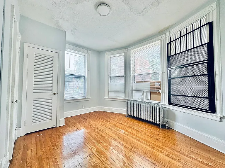 19-21 Lynwood Pl — Photo 4