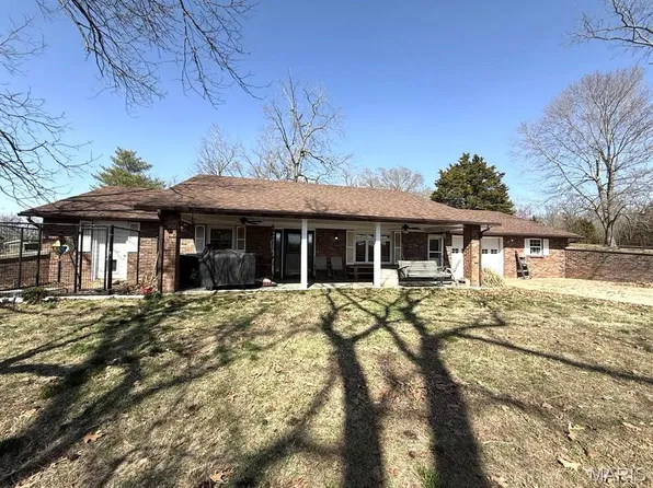 27409 Missouri Dr, Lebanon, MO 65536