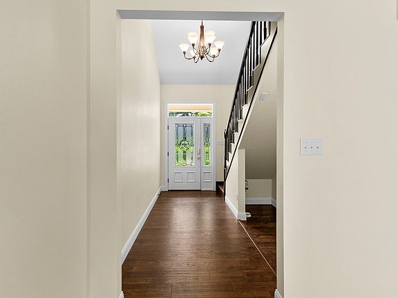 4th image of 2211 Melissa Dr