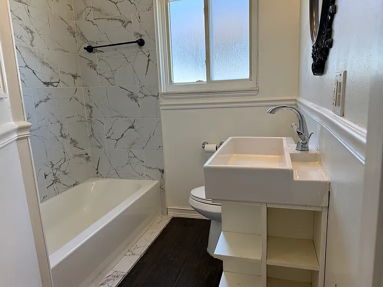4810 Campbell St — Photo 11