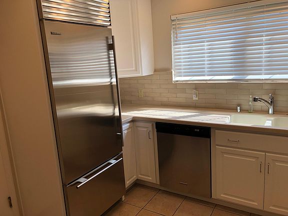 4th image of 2122 Peachtree Ln