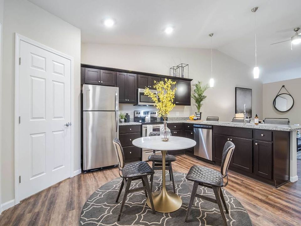 Spacious Kitchens with Breakfast Bar and Room for a Table