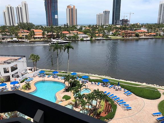 4th image of 19101 Mystic Pointe Dr APT 809